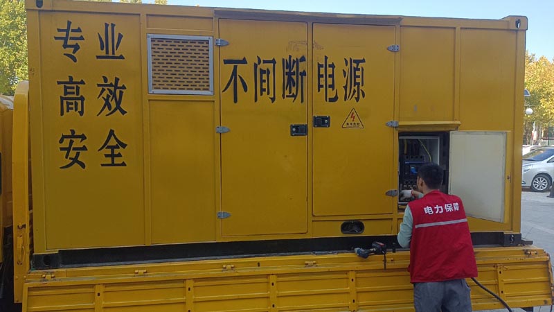 高要柴油发电机组和UPS电源配合使用时，如何避免切换过程中的电力中断？